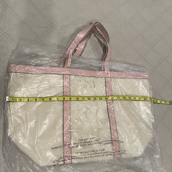 NWT, Victorias Secret bag - Picture 7 of 7